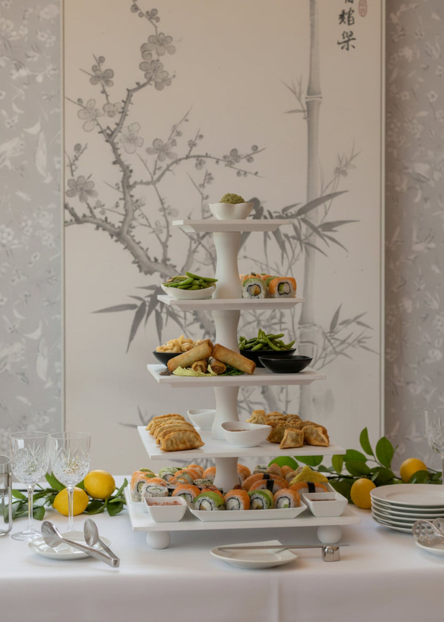 Etagere Cup Cake Ständer Stand Pyramid handgefertigt quadratisch aus Buchenholz 5- Etagen Farbe weiß shabby chic Säulen wahlweise klassisch oder modern