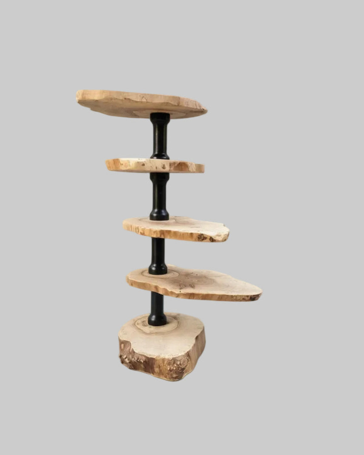 Massivholz-Etagere aus Walnuss-schwarze Säulen - Handgefertigtes Kunstobjekt & Unikat