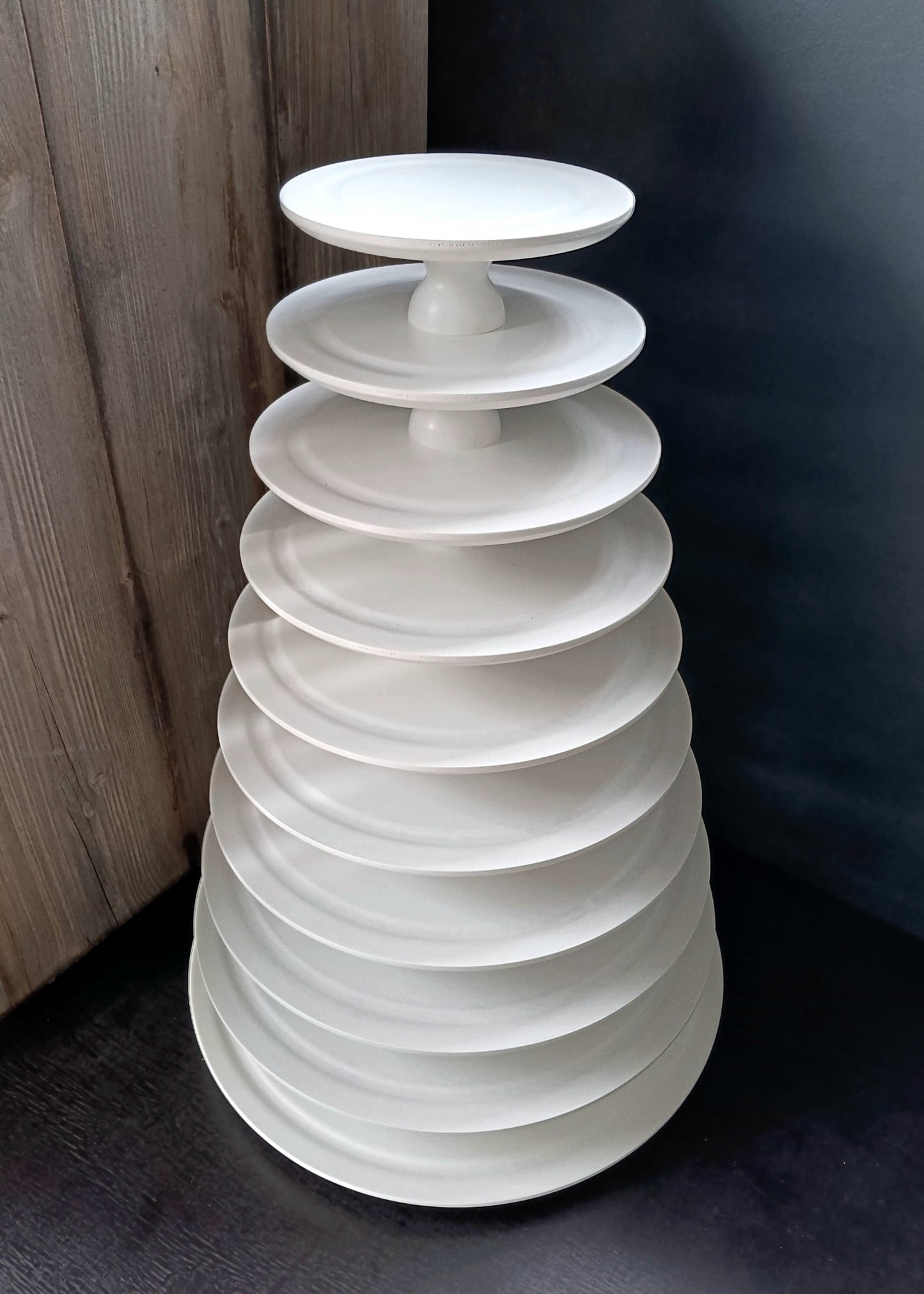 Macaron Etagere Turm Vario Stand handgefertigt aus Holz Farbe Weiß 10 Etagen