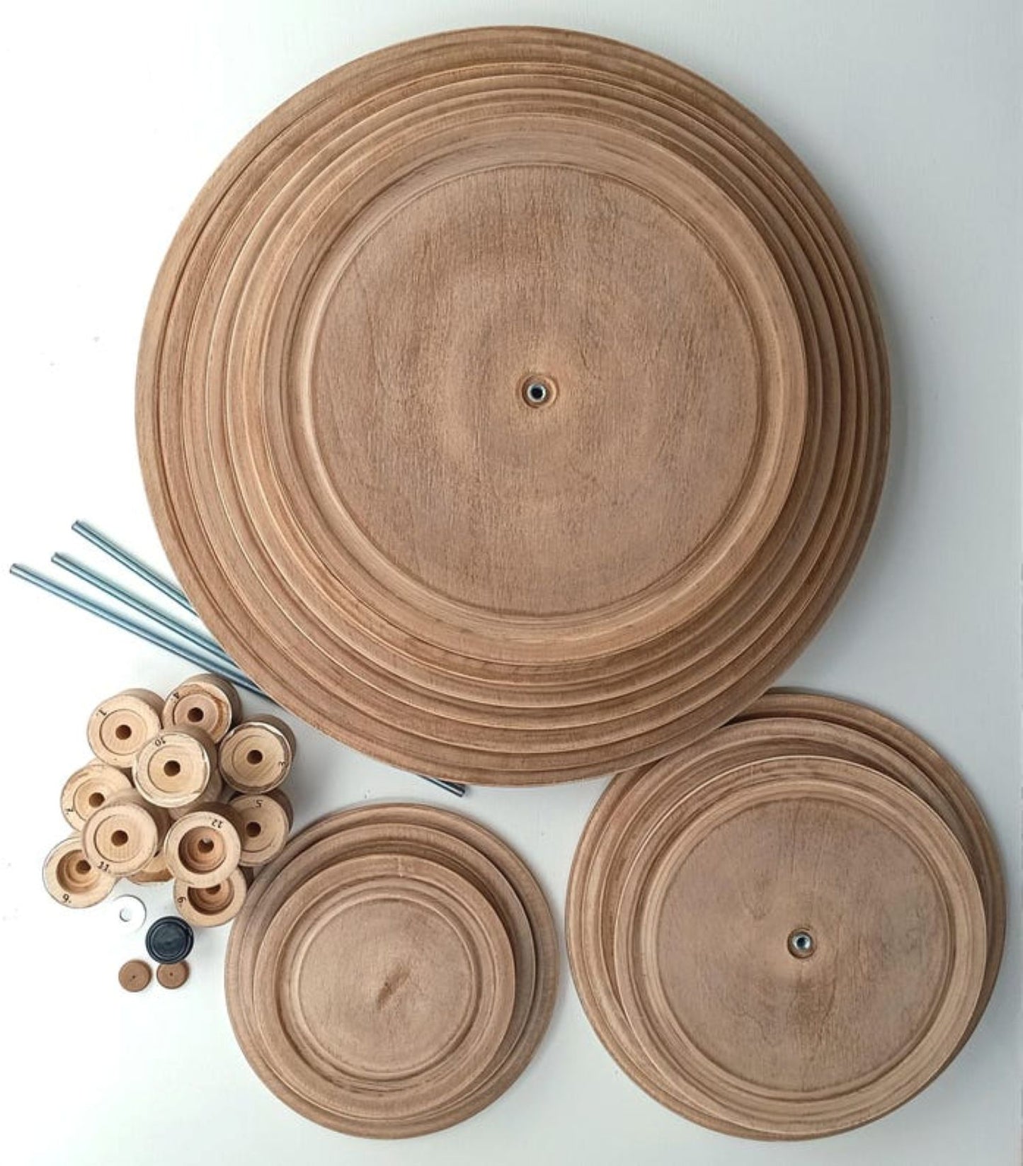 Macaron Etagere Turm Stand handgefertigt aus Holz Farbe Muskat 12 Etagen