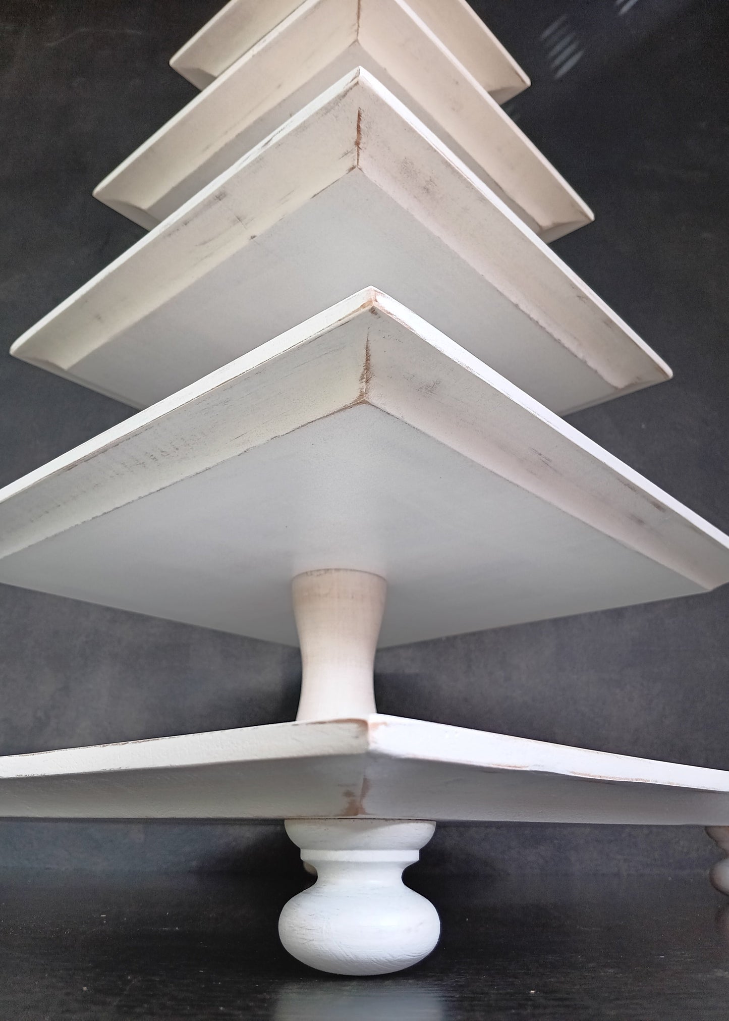Etagere Cup Cake Ständer Stand Pyramid handgefertigt quadratisch aus Buchenholz 5- Etagen Farbe weiß shabby chic Säulen wahlweise klassisch oder modern